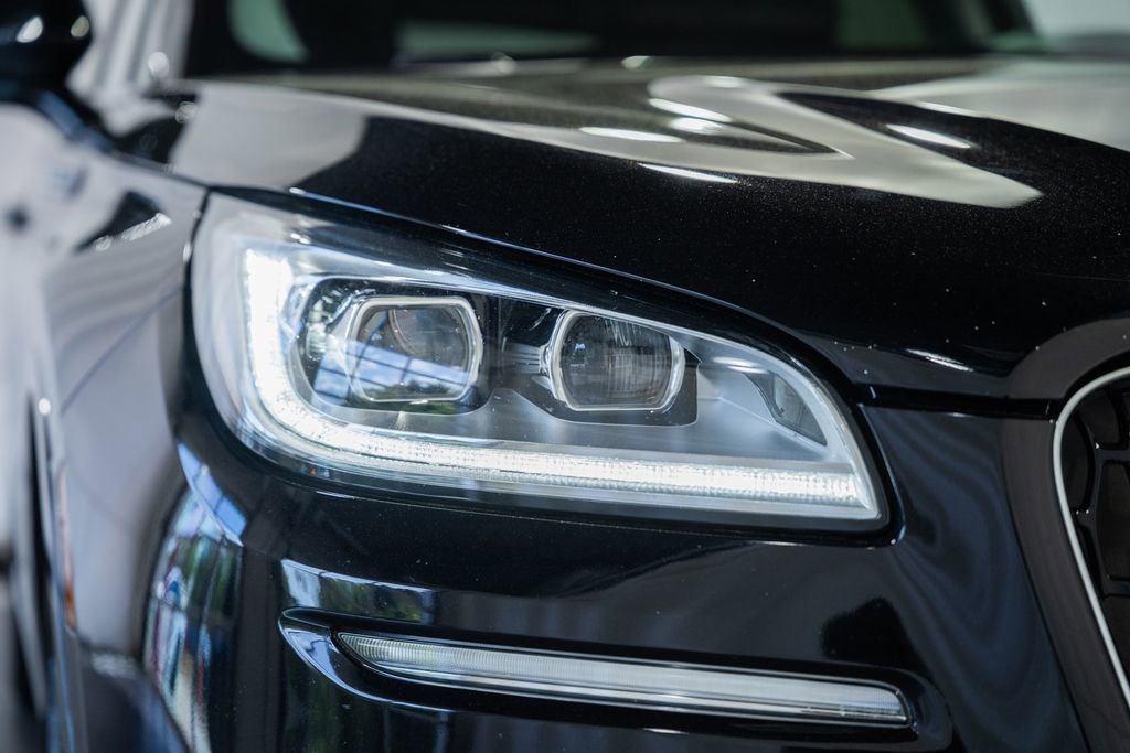 Used 2021 Lincoln Corsair Reserve w/ Equipment Group 201A AWD/4WD image 14