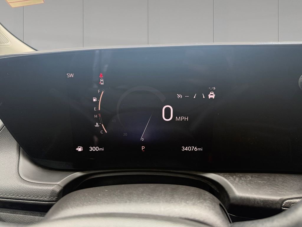 Used 2024 Buick Encore GX Sport Touring image 14