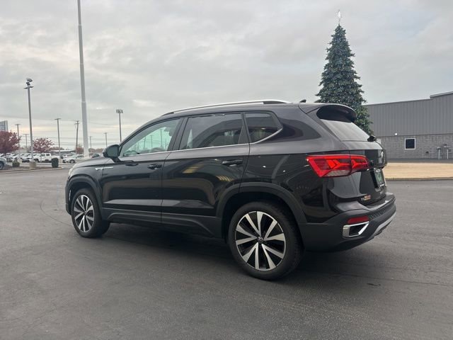 Used 2024 Volkswagen Taos SE image 7