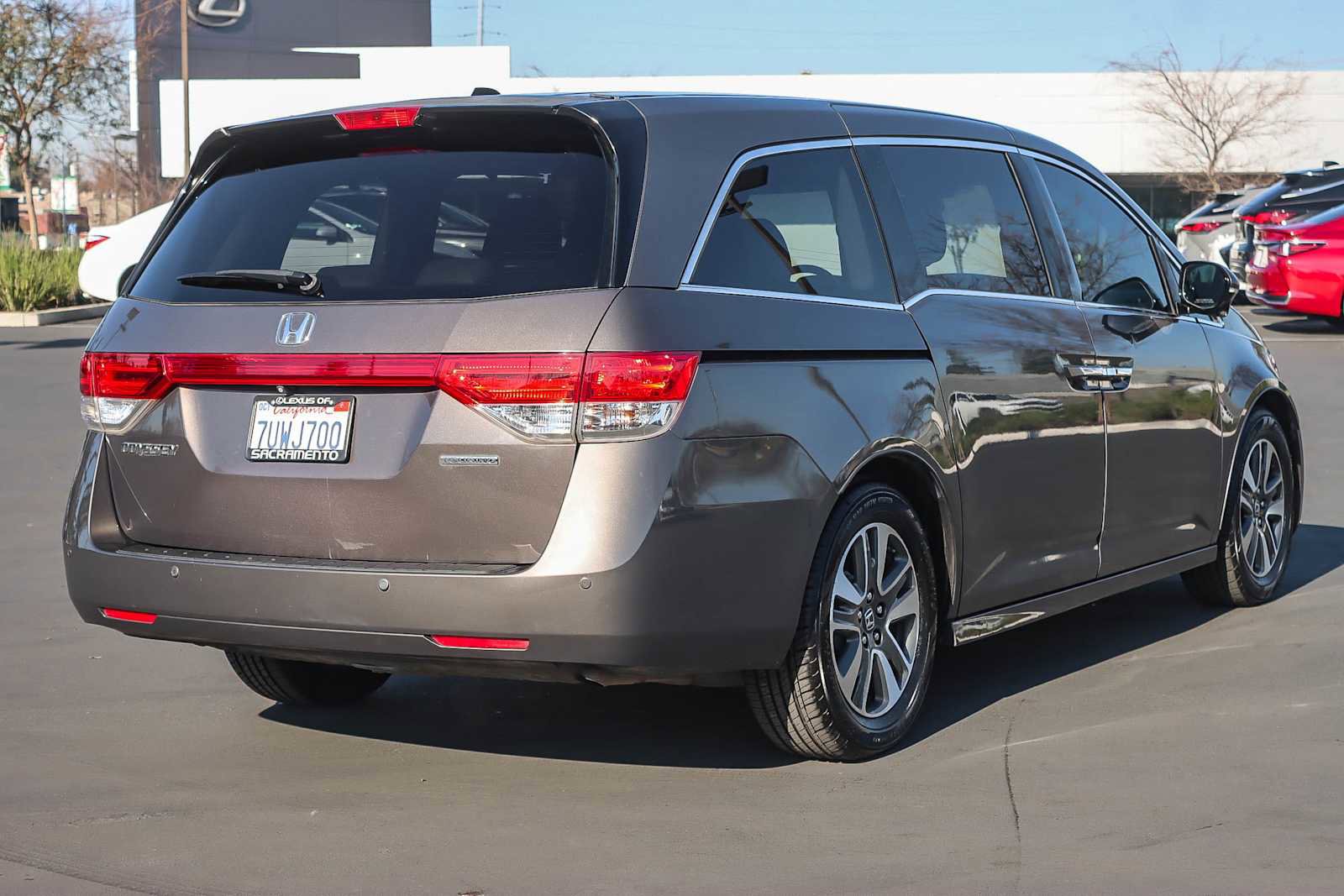 Used 2016 Honda Odyssey Touring image 4