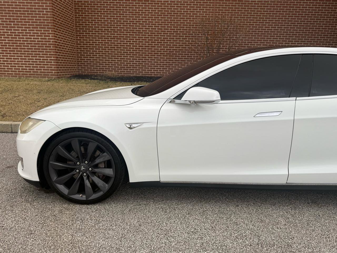 Used 2016 Tesla Model S 85D image 9