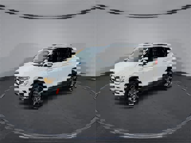 Used 2021 Volkswagen Tiguan SEL w/ 3-Row Tiguan MDO Package image 4