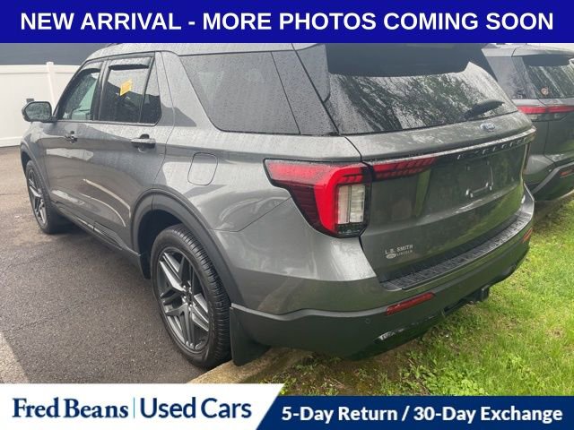 Used 2025 Ford Explorer ST-Line w/ Premium Package AWD/4WD image 4