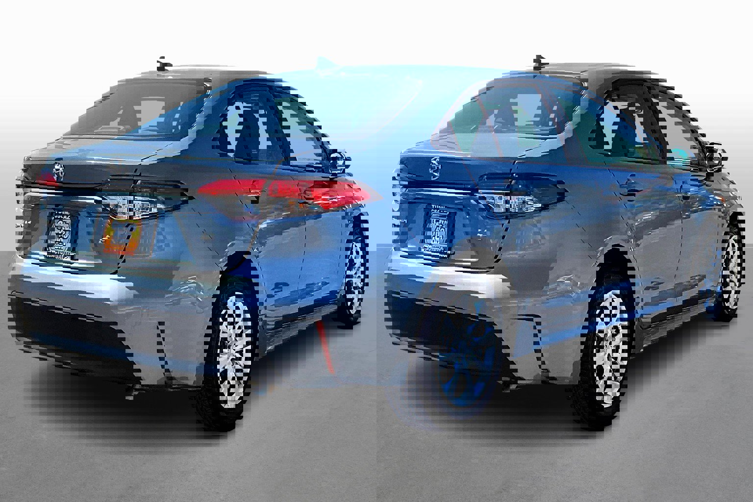 Used 2024 Toyota Corolla LE image 2