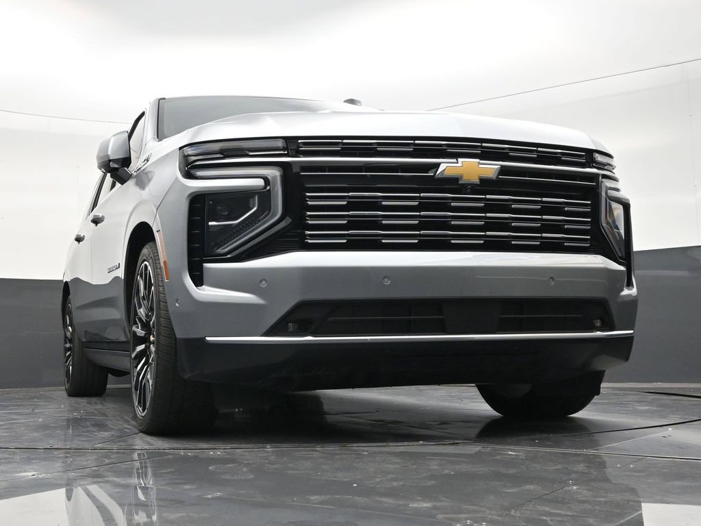 Used 2025 Chevrolet Suburban High Country AWD/4WD image 26