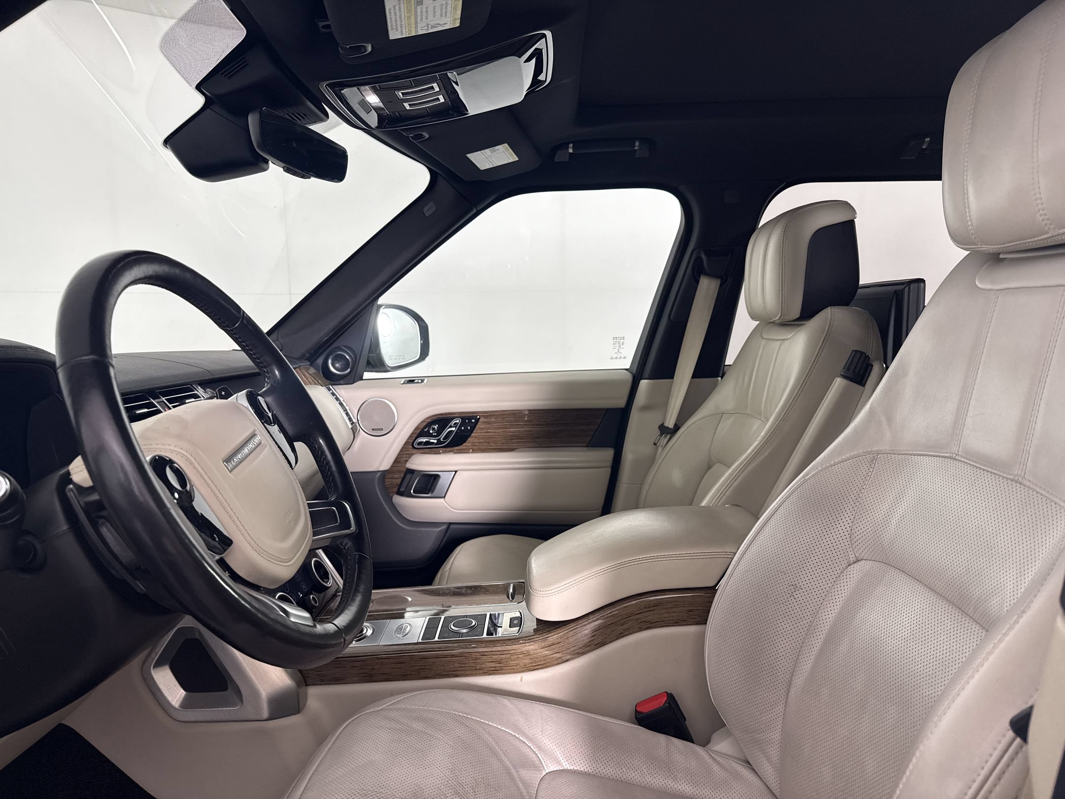 Certified 2019 Land Rover Range Rover HSE AWD/4WD image 6