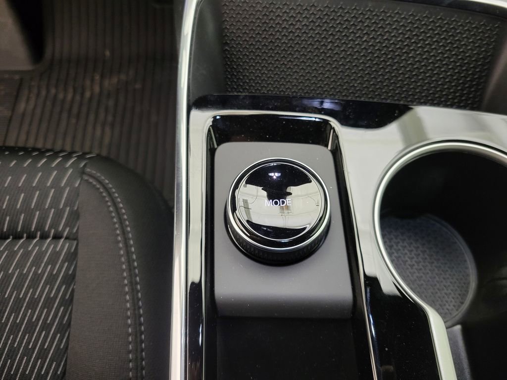 New 2026 Chevrolet Equinox LT w/ LPO, Floor Liner Package image 5