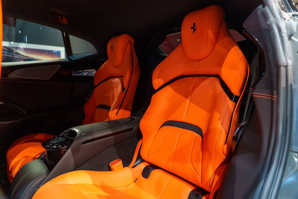 Certified 2025 Ferrari Purosangue AWD/4WD image 38