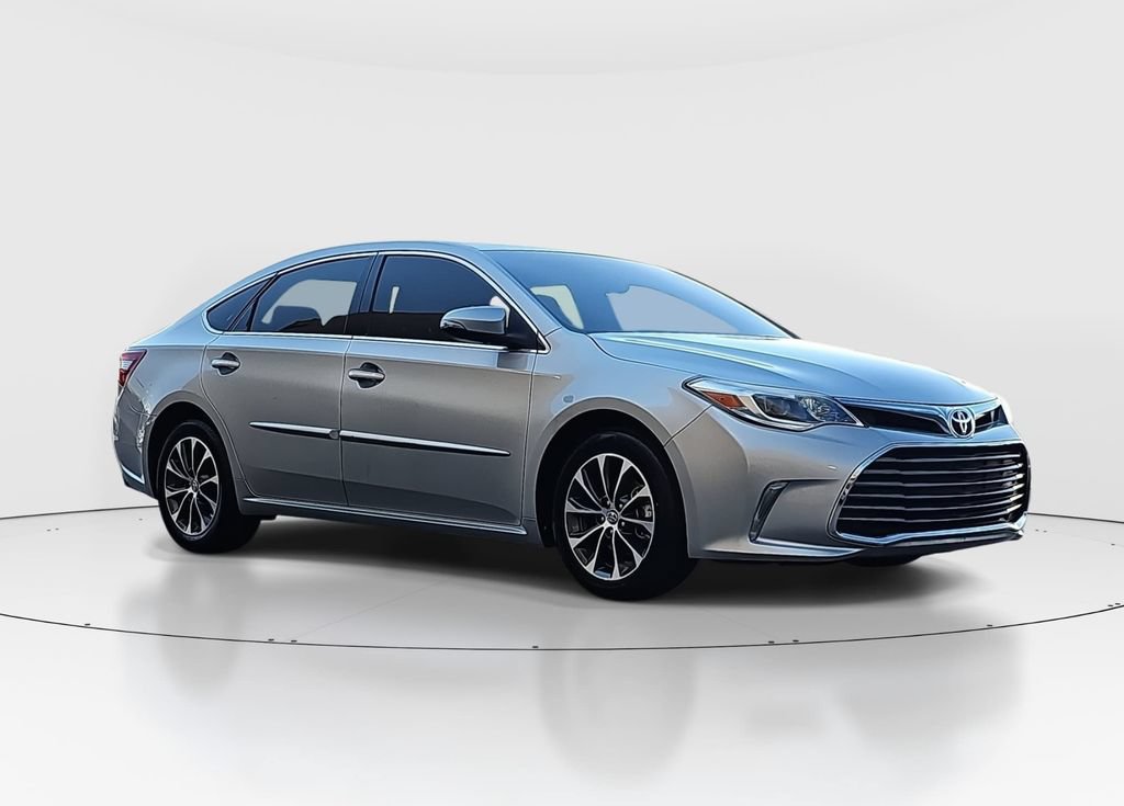 Used 2016 Toyota Avalon XLE Premium w/ Protection Package FWD image 3