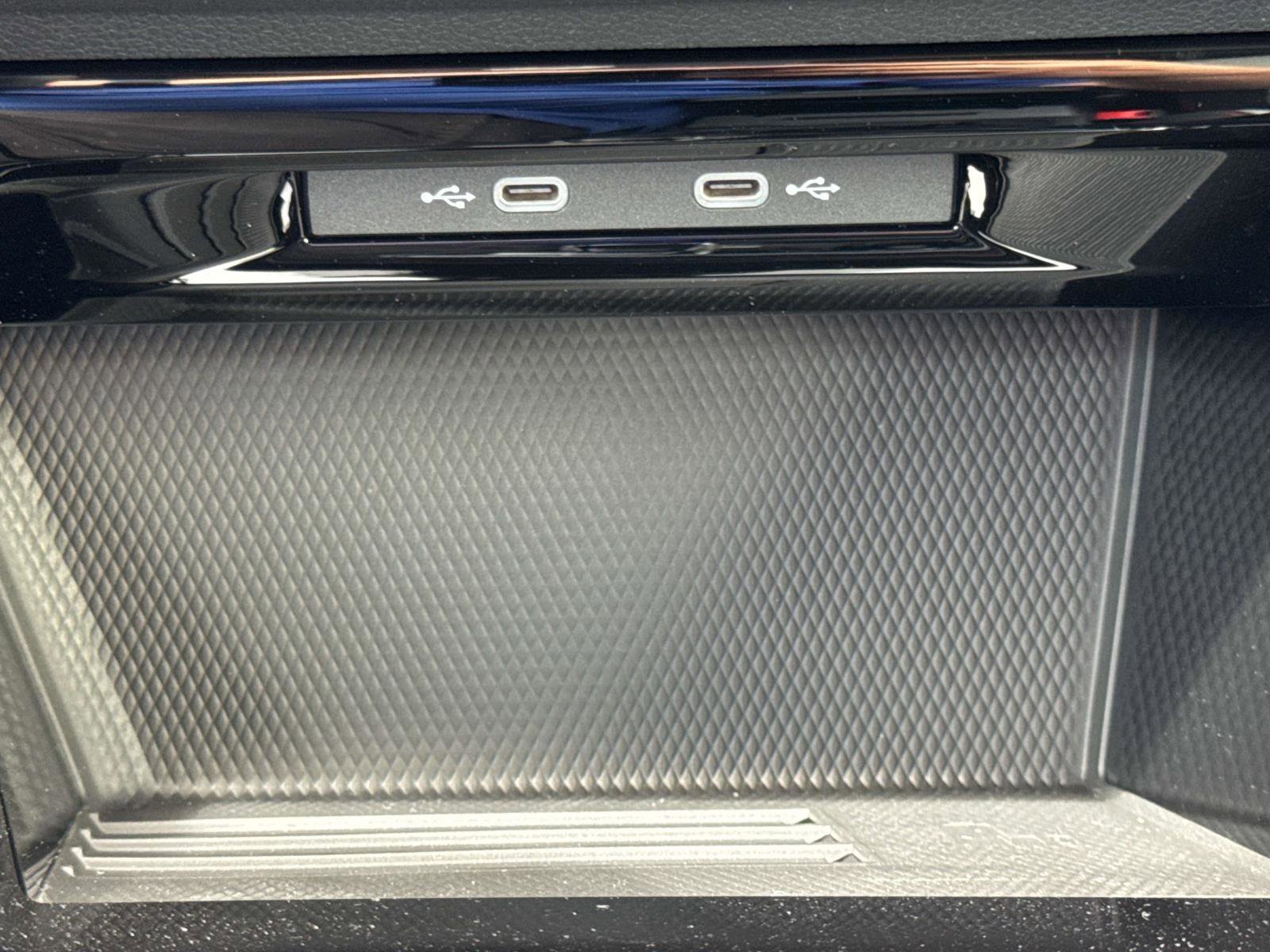 New 2025 Volkswagen GTI SE image 19