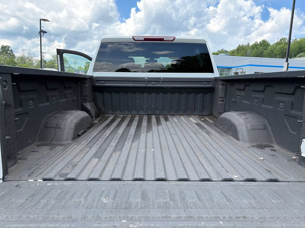 Used 2022 Chevrolet Silverado 2500 Custom w/ Custom Value Package AWD/4WD image 14