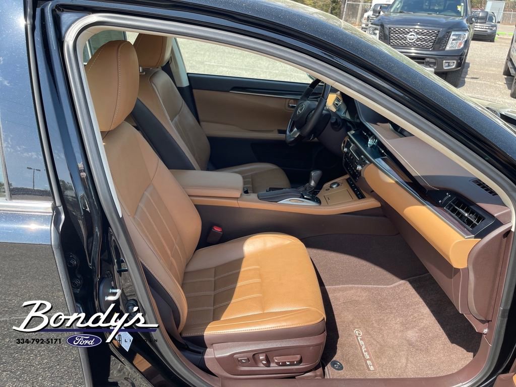 Used 2017 Lexus ES 350 w/ Luxury Package image 18