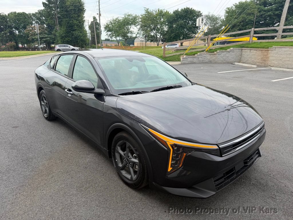 Used 2025 Kia K4 FWD image 3