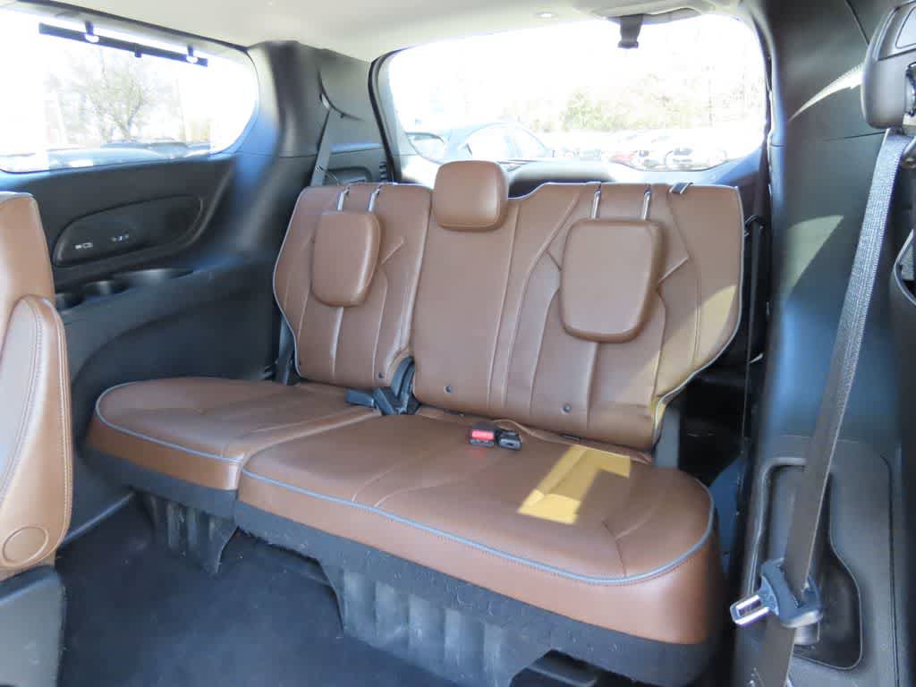Used 2017 Chrysler Pacifica Limited image 15