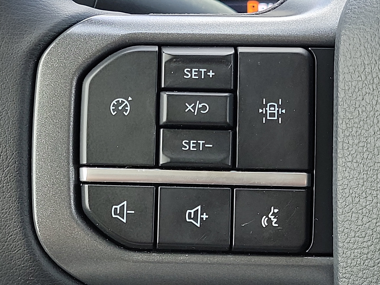 Used 2024 Ford F150 XLT w/ FX4 Off-Road Package AWD/4WD image 17
