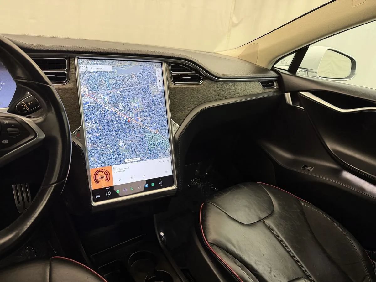 Used 2013 Tesla Model S Performance RWD image 14