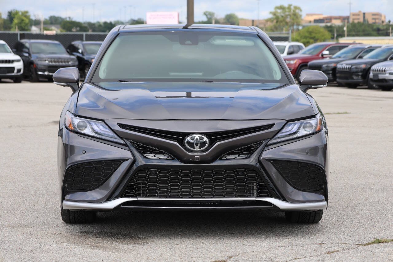 Used 2022 Toyota Camry XSE w/ Navigation Package FWD image 2