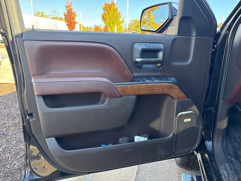 Used 2016 Chevrolet Silverado 1500 High Country w/ High Country Premium Package image 9