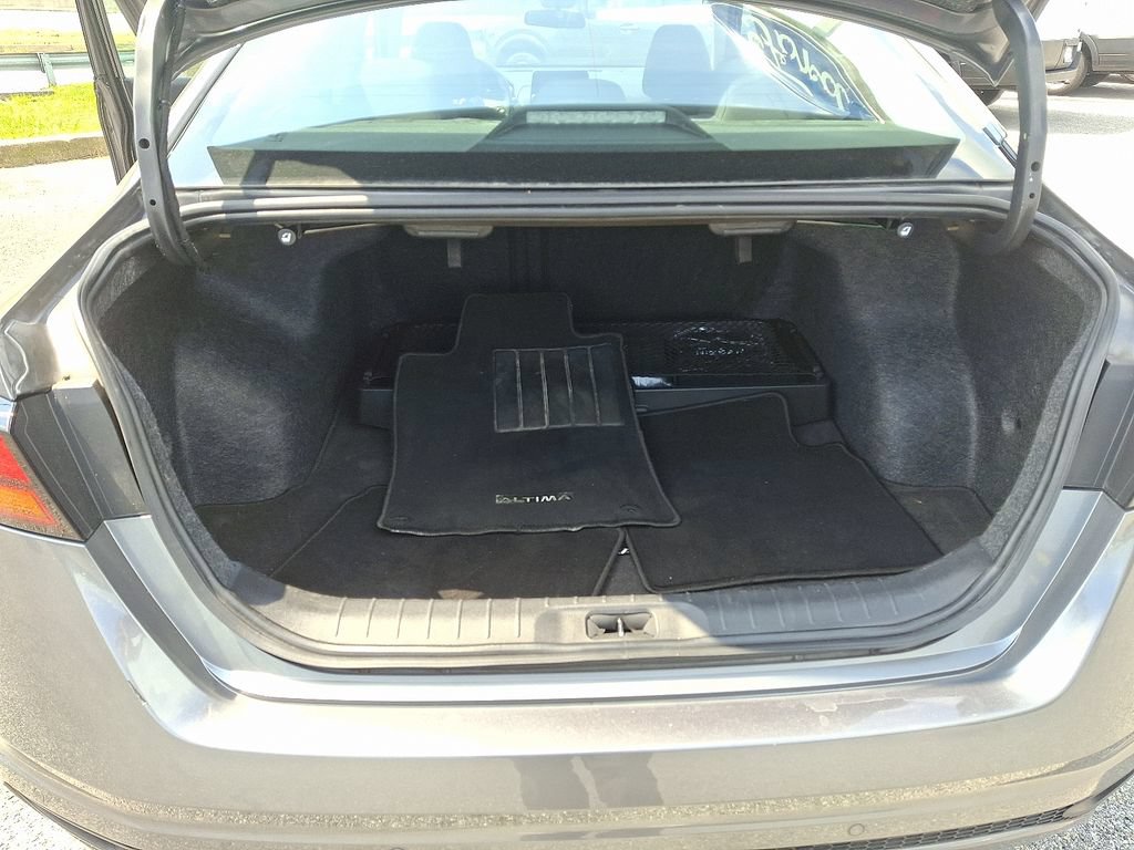 Used 2024 Nissan Altima 2.5 SV AWD/4WD image 25