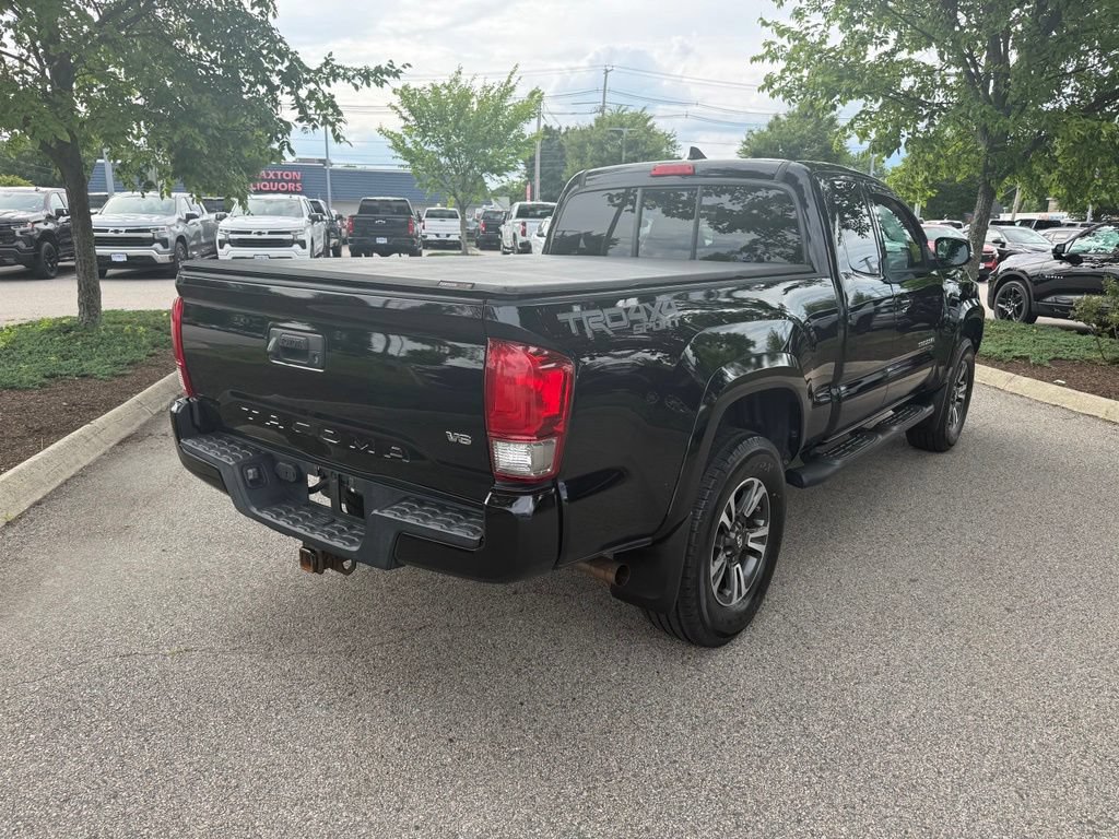 Used 2017 Toyota Tacoma TRD Sport w/ Tow Package (A/T) AWD/4WD image 5