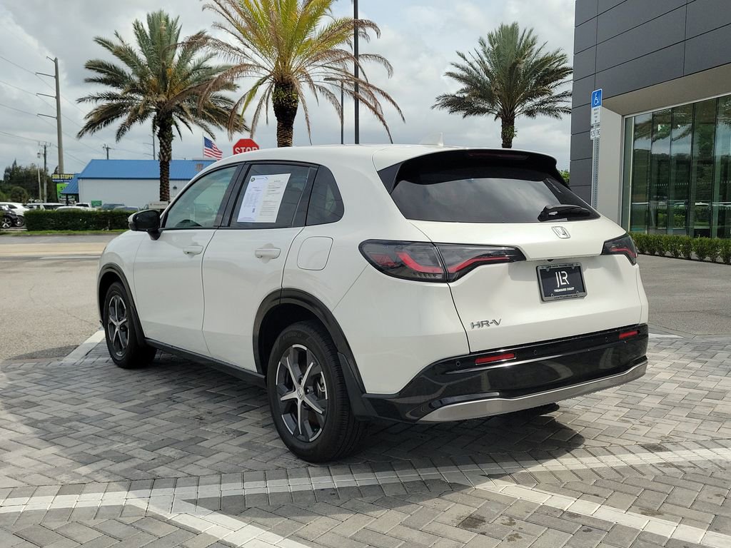 Used 2025 Honda HR-V EX-L image 3