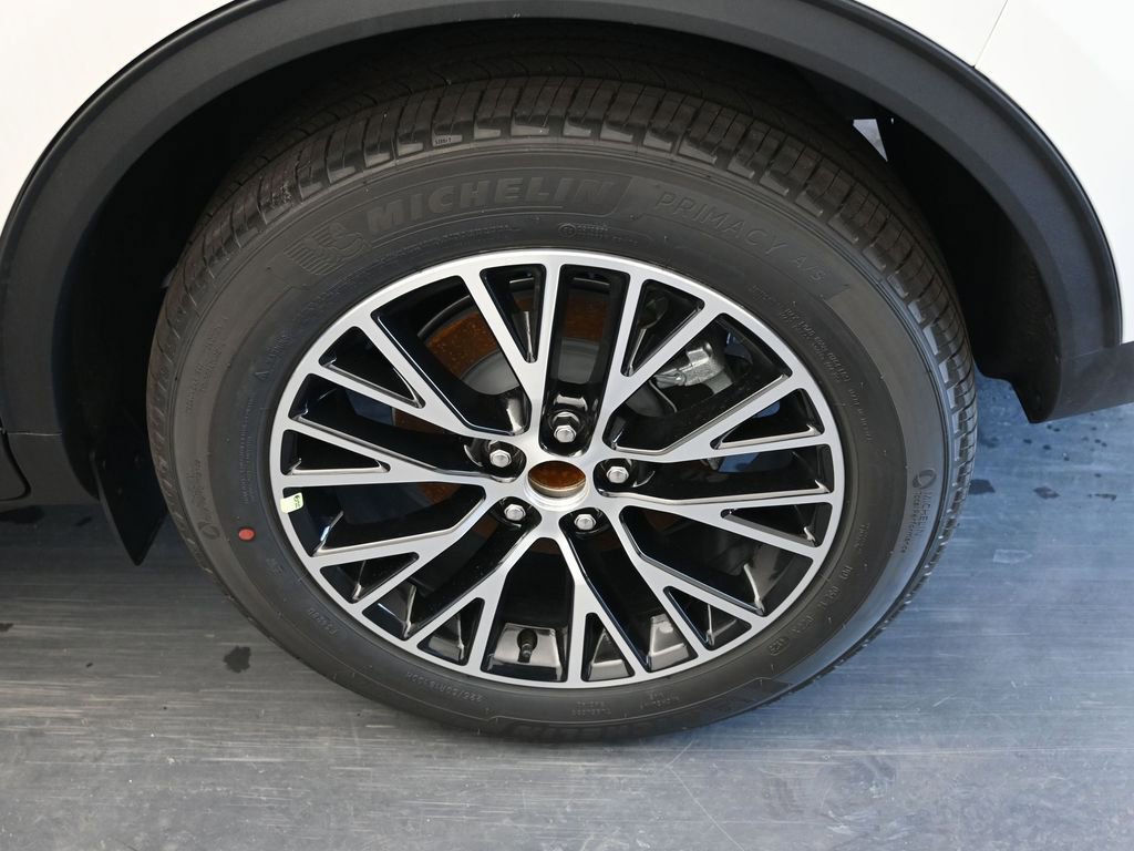 New 2026 Ford Escape SE w/ Class II Trailer Tow Package image 14