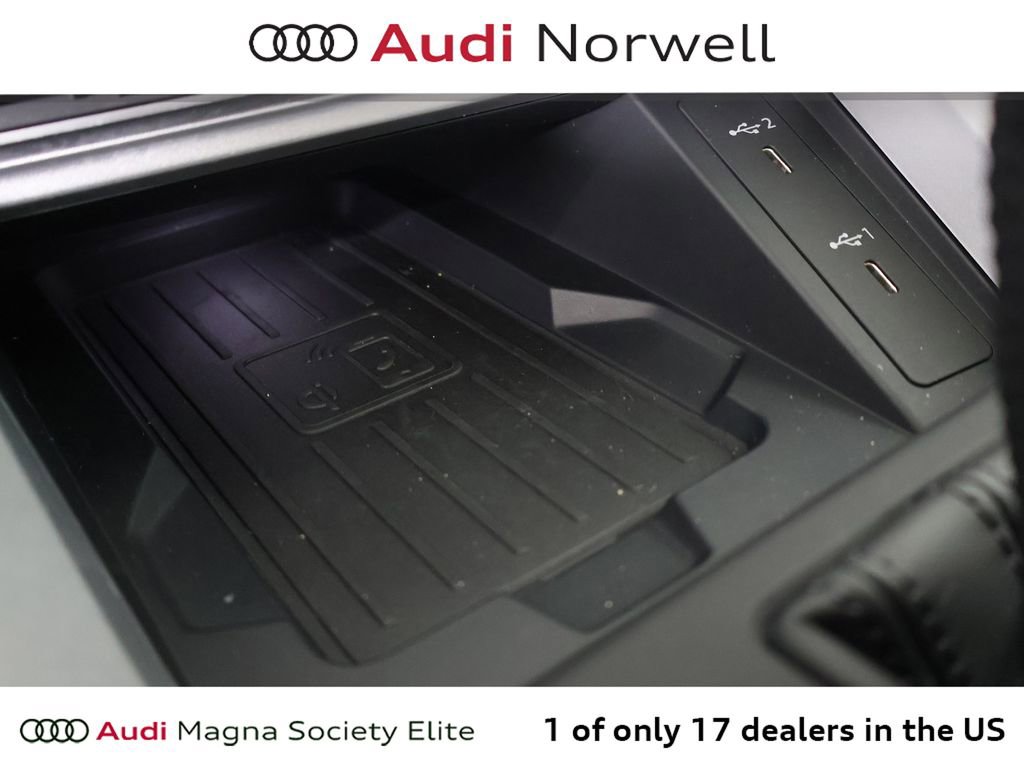 Used 2025 Audi Q3 2.0T Premium w/ Convenience Package image 5