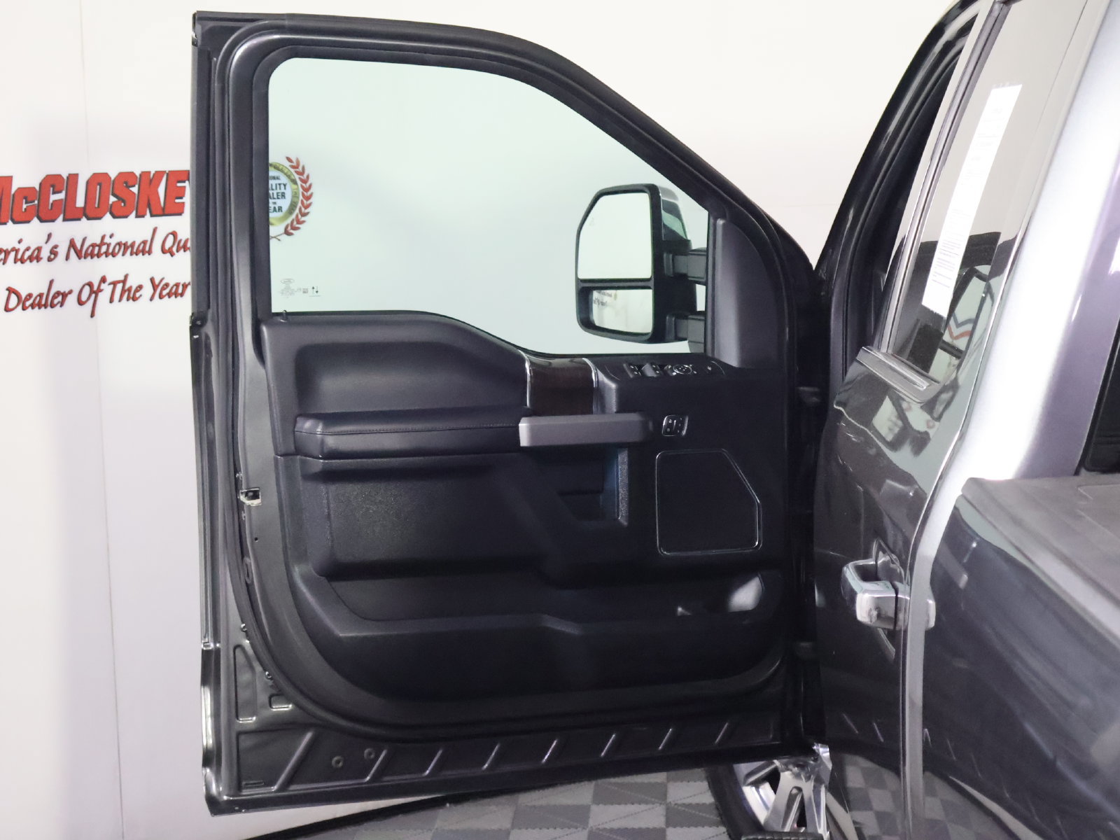 Used 2017 Ford F250 4x4 Crew Cab Super Duty image 35