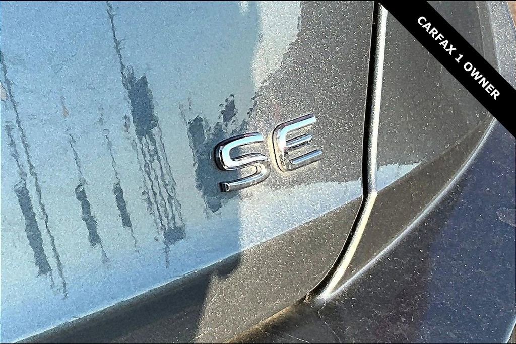 Used 2024 Volkswagen Jetta SE image 22