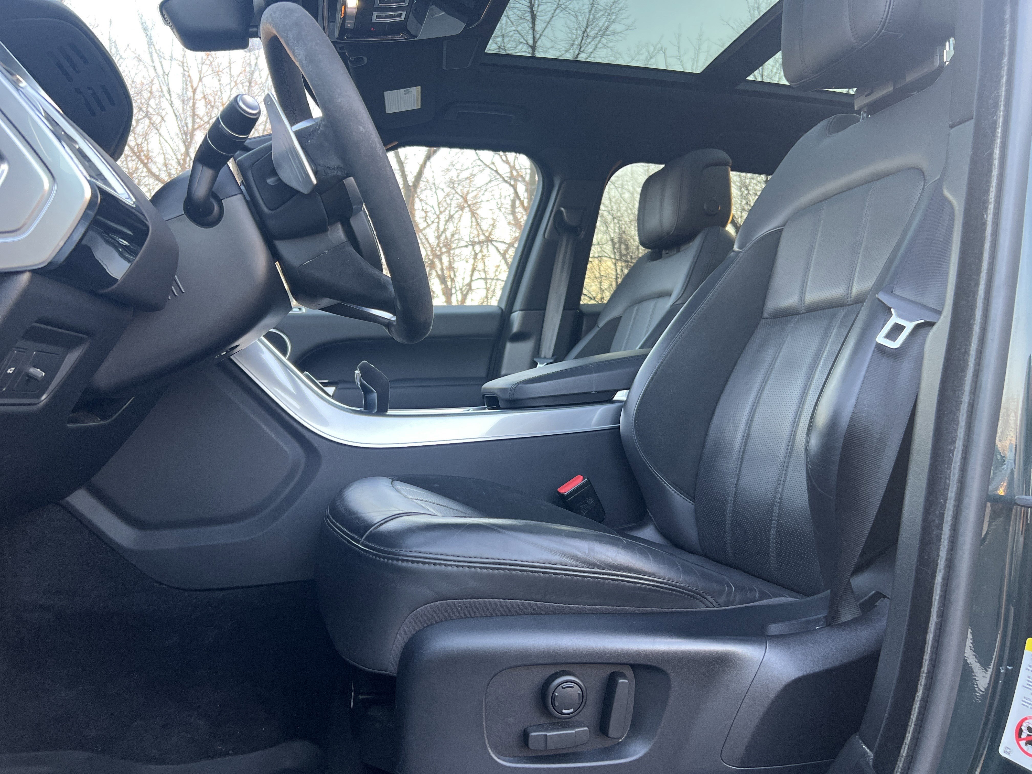 Used 2021 Land Rover Range Rover Sport HST AWD/4WD image 23