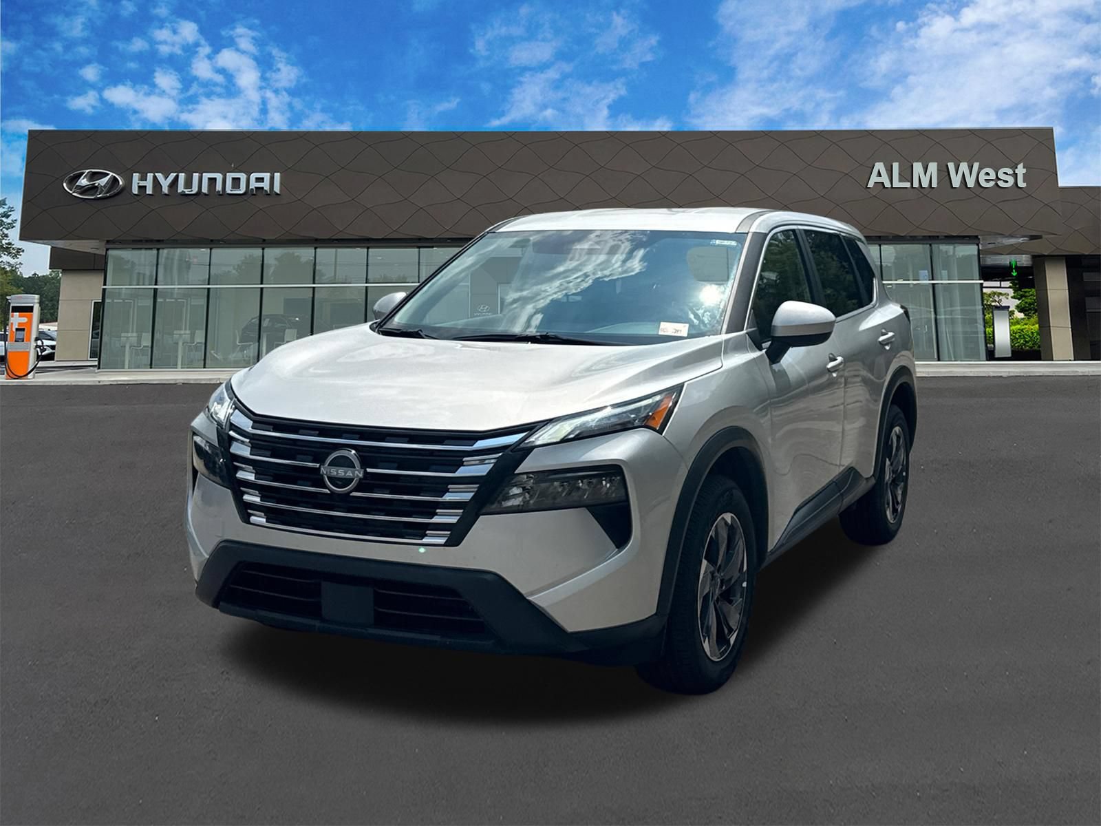 Used 2025 Nissan Rogue SV FWD video 1
