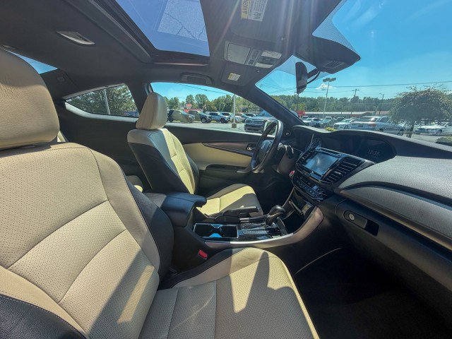 Used 2017 Honda Accord EX-L image 18