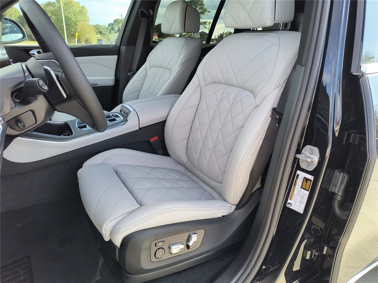 New 2026 BMW X5 sDrive40i image 7