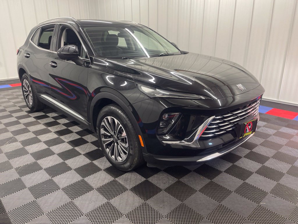 Used 2024 Buick Envision Preferred AWD/4WD image 3