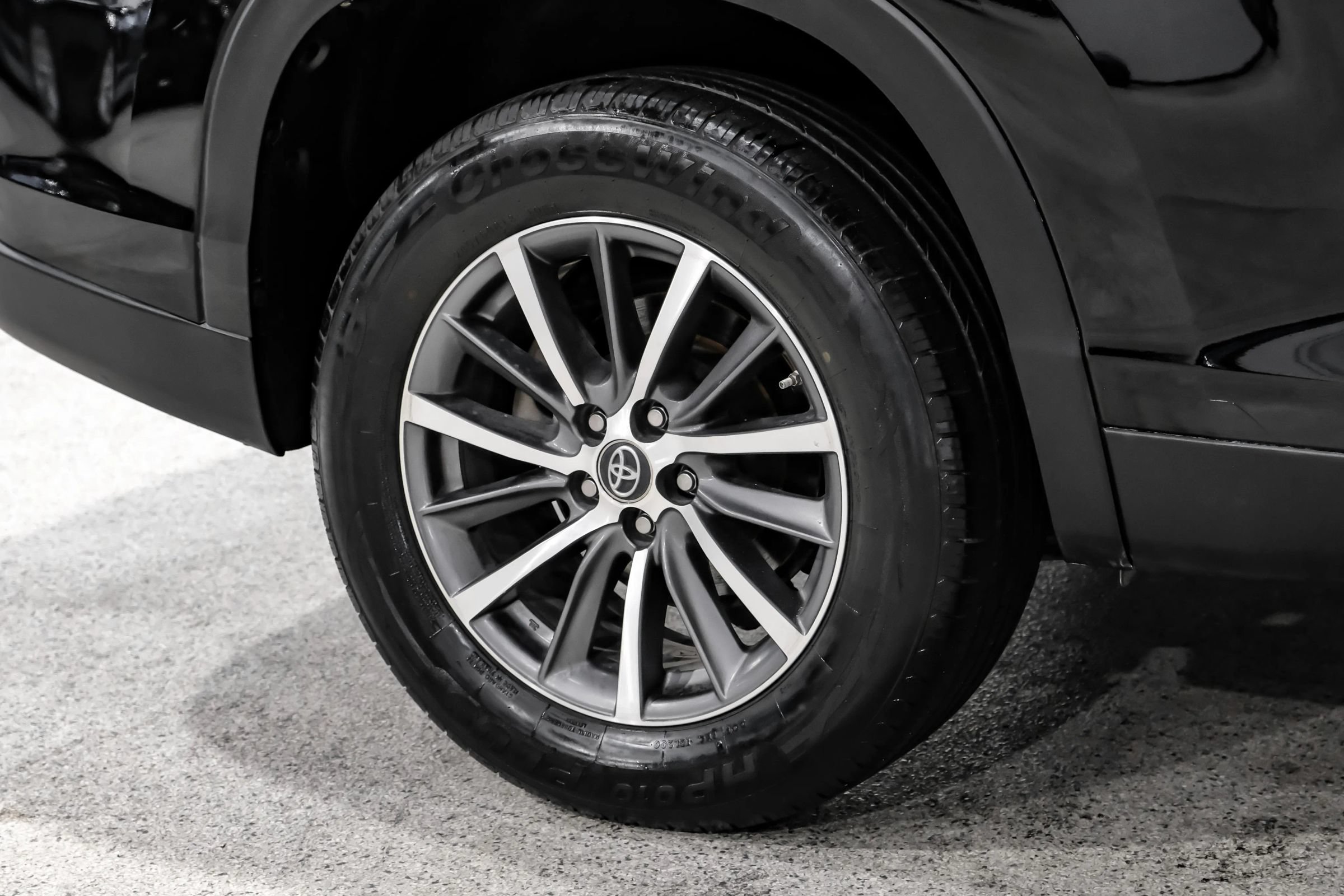 Used 2019 Toyota Highlander XLE FWD image 53