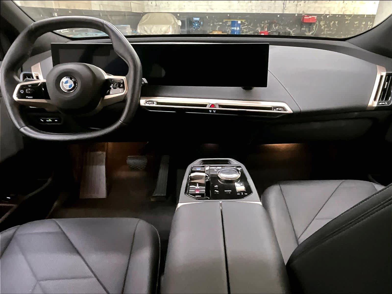 Used 2026 BMW iX xDrive45 AWD/4WD image 17