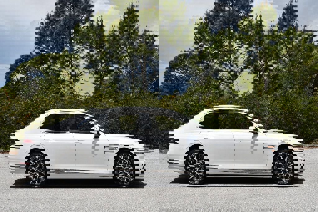 Used 2026 Genesis G90 3.5T image 26