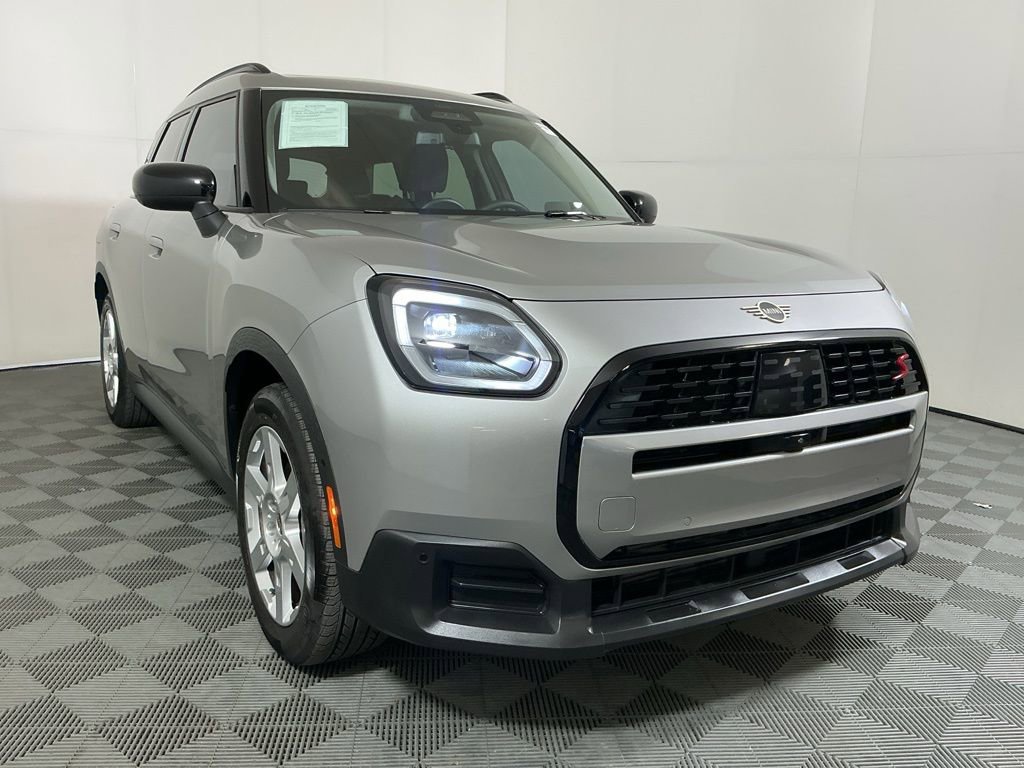 Certified 2025 MINI Cooper Countryman S w/ Comfort Package Max AWD/4WD image 4