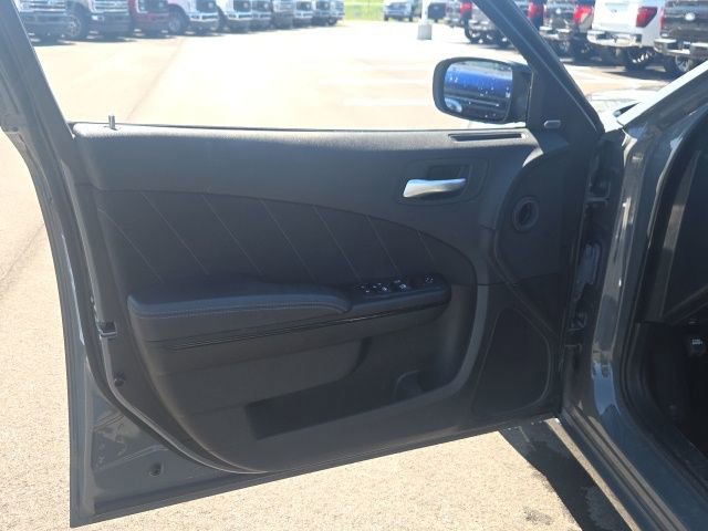 Used 2023 Dodge Charger SXT w/ Blacktop Package AWD/4WD image 21