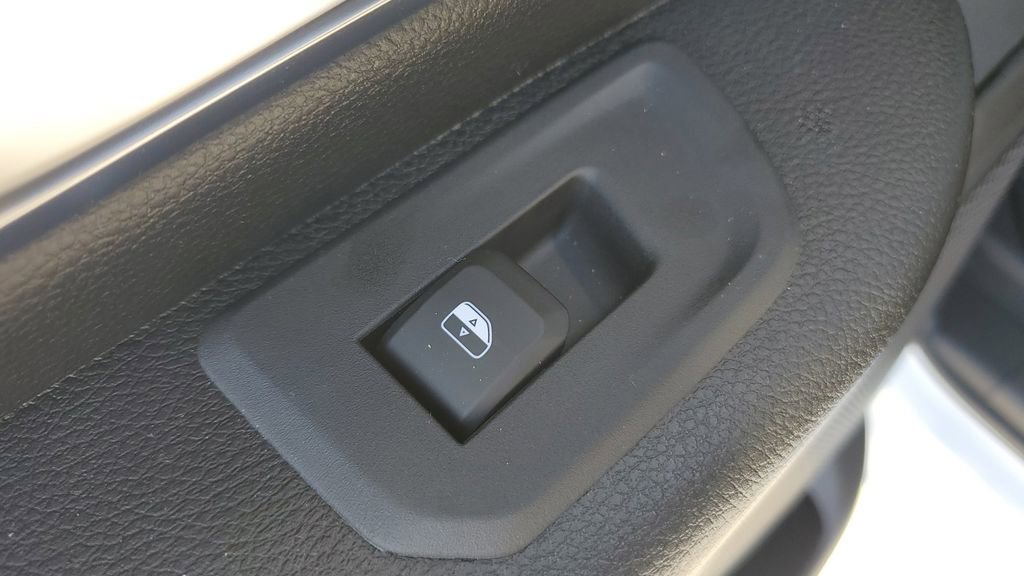 New 2026 RAM 1500 4x4 Crew Cab image 18