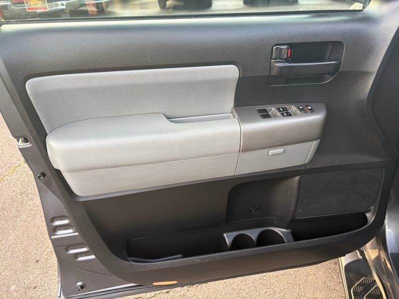 Used 2014 Toyota Sequoia SR5 AWD/4WD image 11