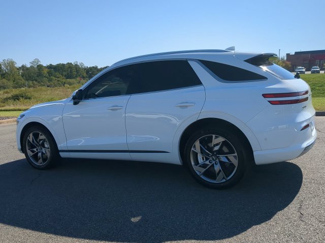 Used 2025 Genesis Electrified GV70 w/ Prestige Package AWD/4WD image 7