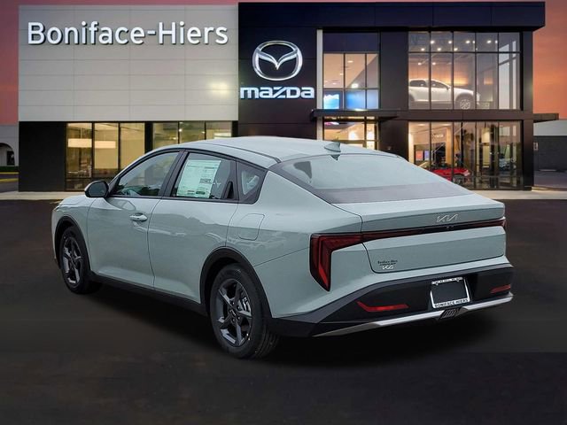 Used 2025 Kia K4 LXS FWD image 3