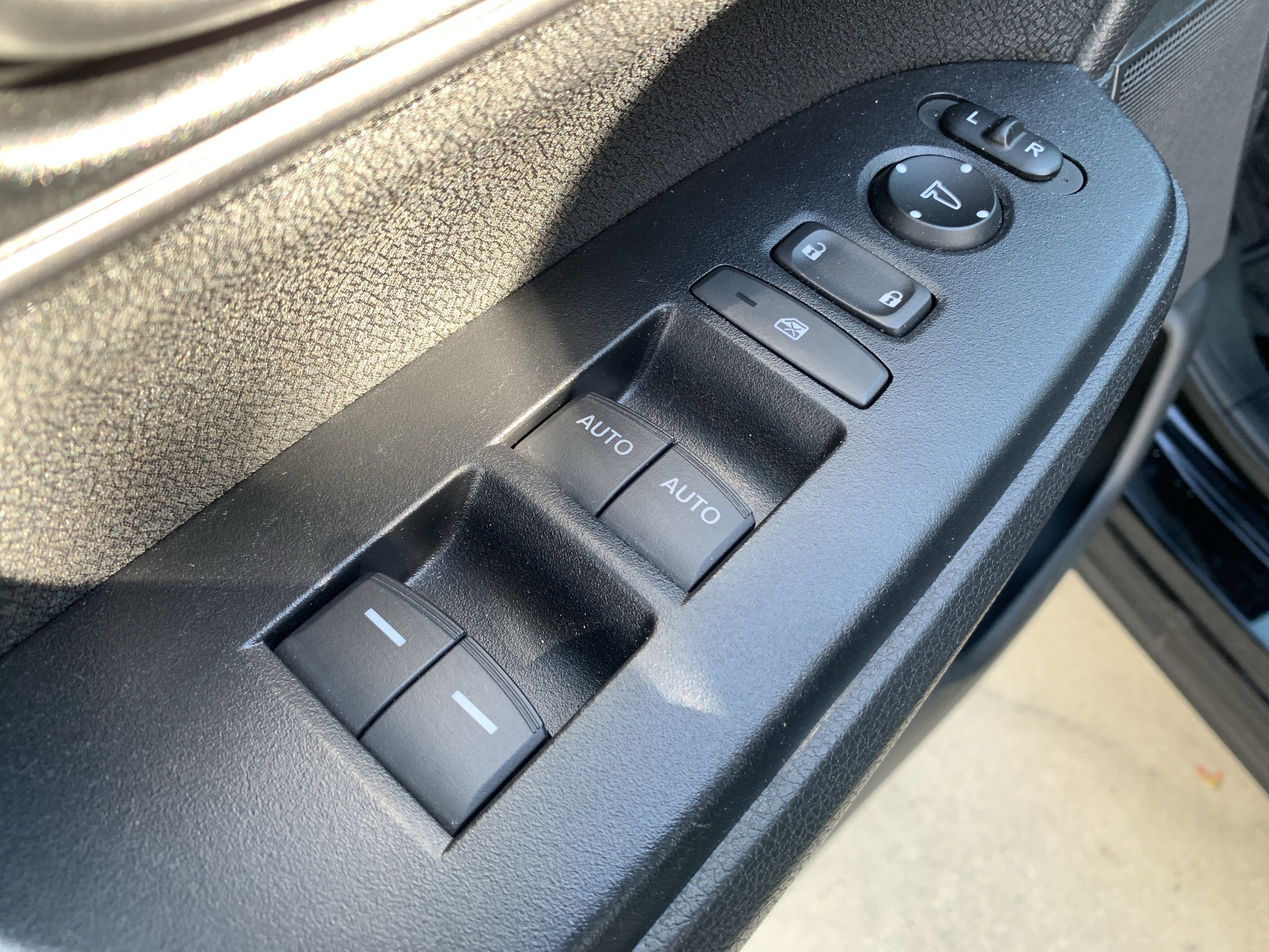 Used 2018 Honda CR-V EX image 15