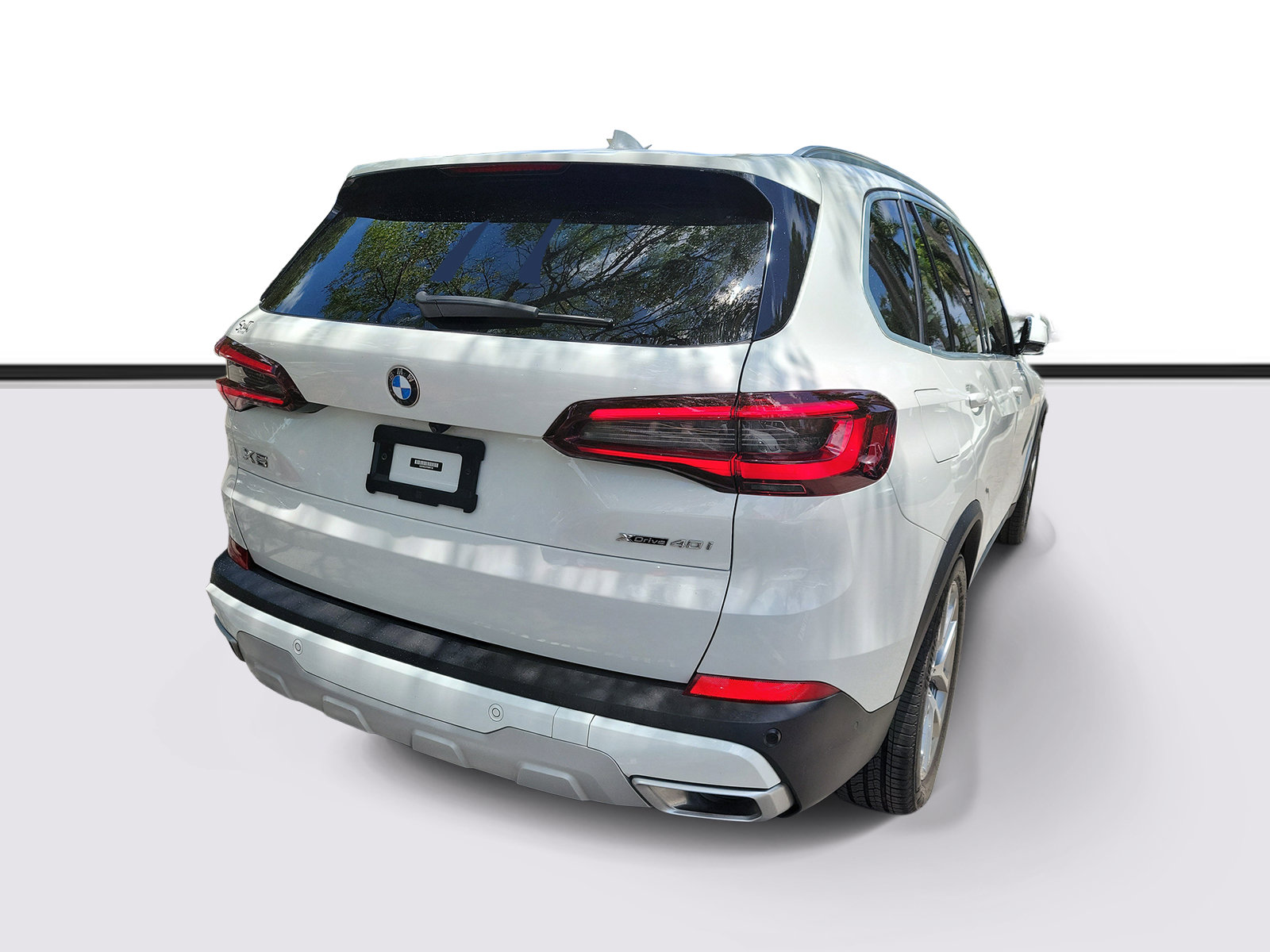 Used 2023 BMW X5 xDrive40i w/ Premium Package AWD/4WD image 4