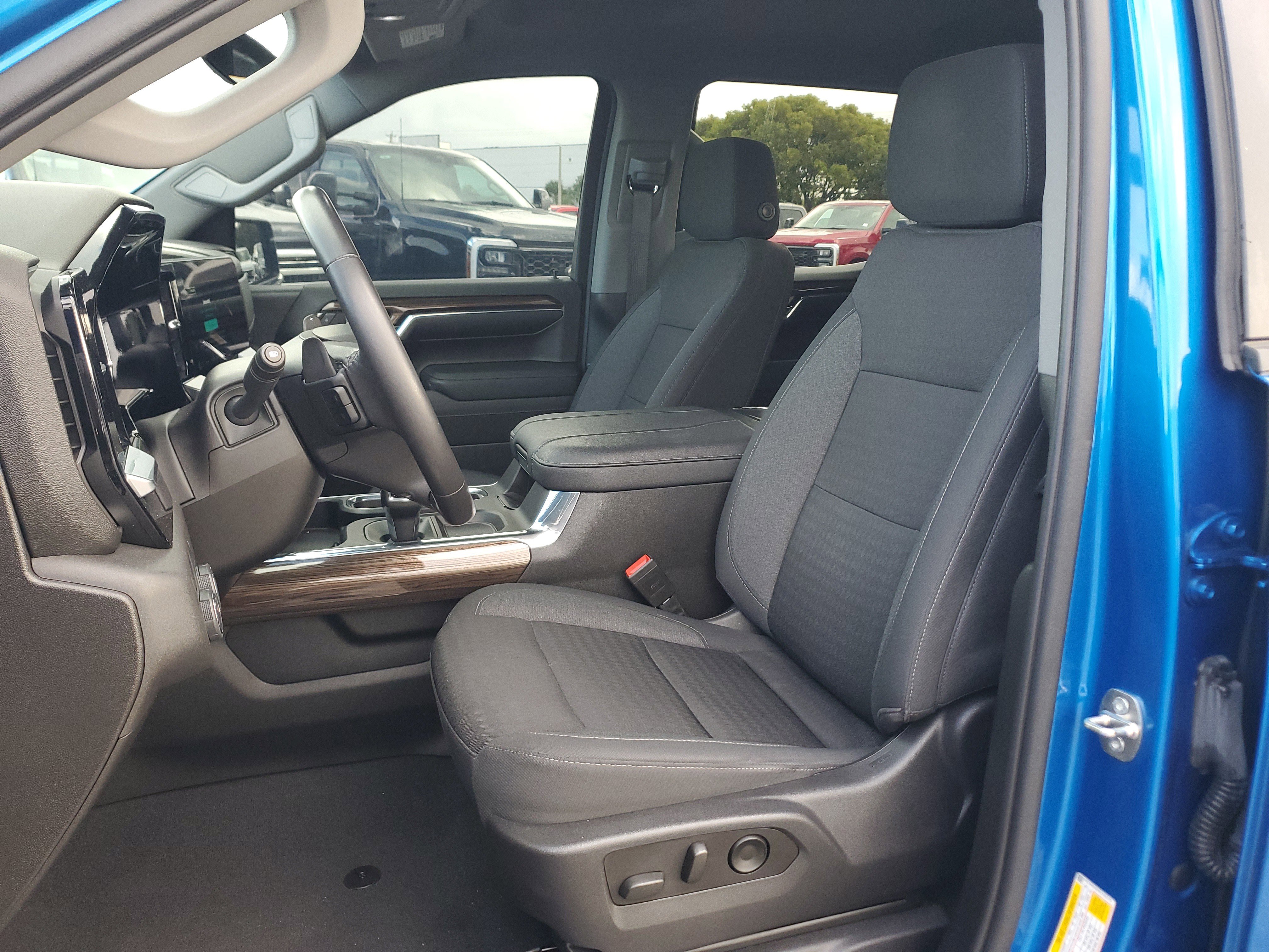 Used 2023 Chevrolet Silverado 1500 RST image 10