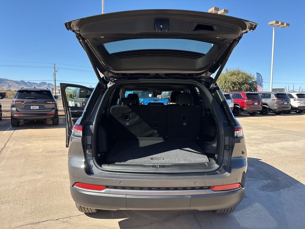 New 2026 Jeep Grand Cherokee Altitude AWD/4WD image 47