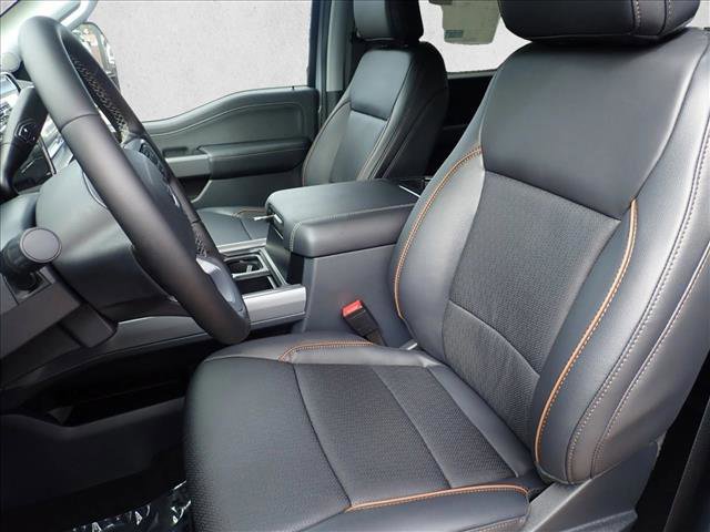 New 2026 Ford F250 Lariat w/ Black Appearance Package image 9