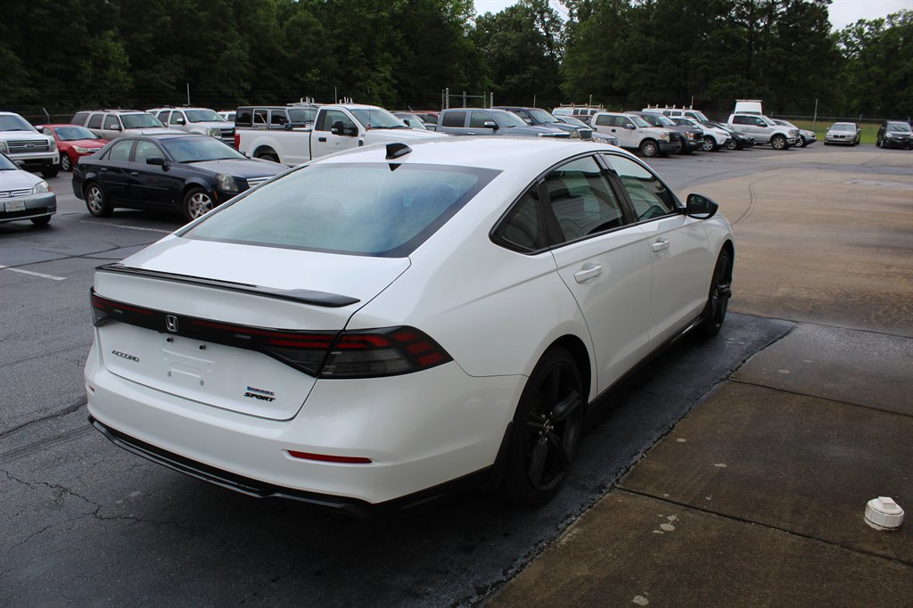 Used 2023 Honda Accord Sport image 3