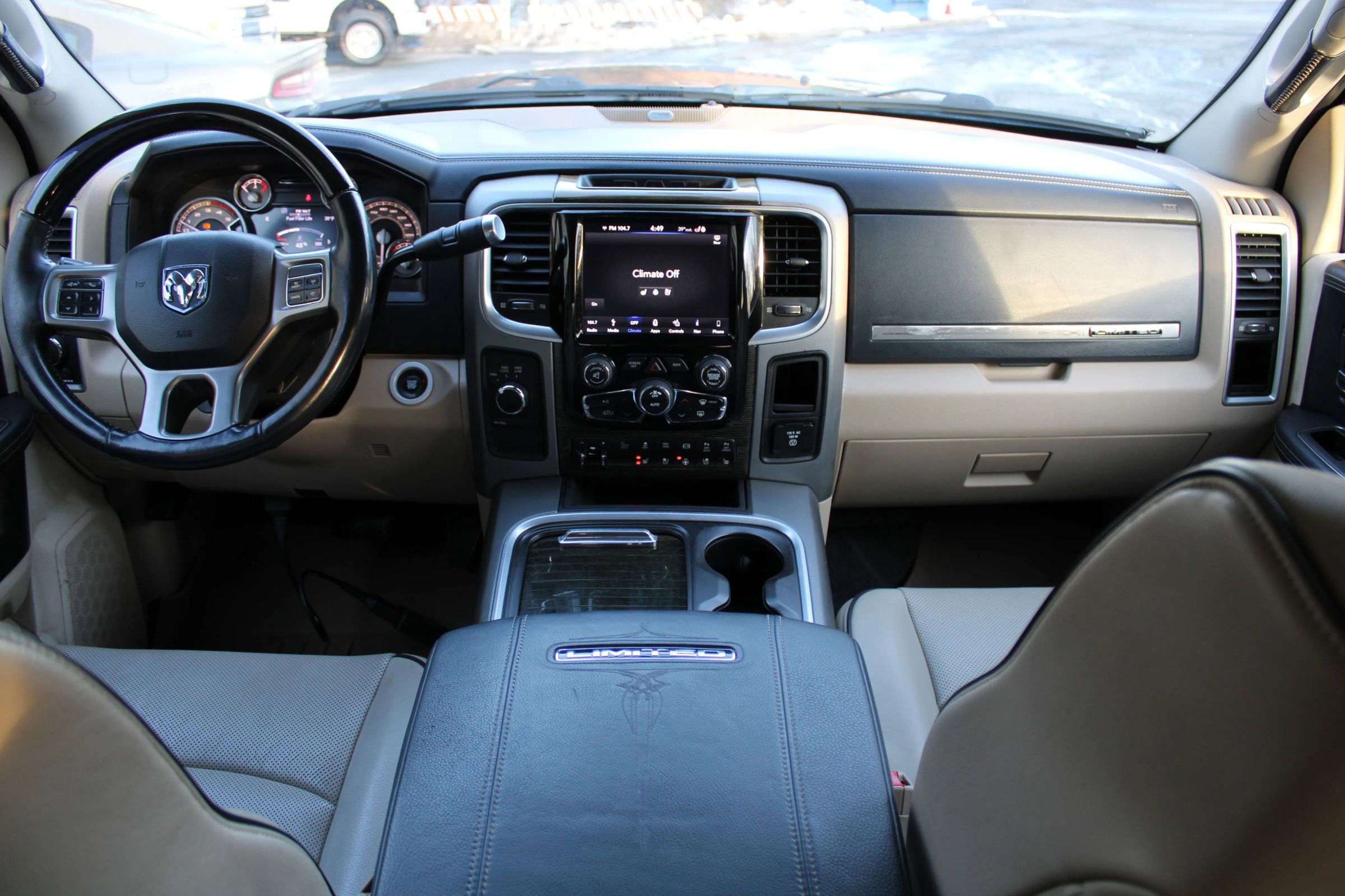 Used 2018 RAM 3500 Laramie Longhorn image 12